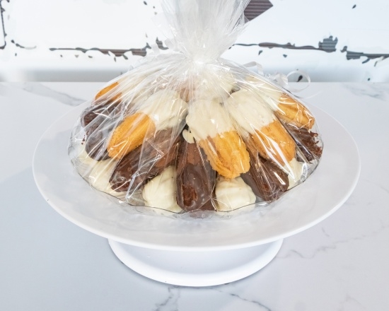La Mira Cafe, Patisserie & Acai | Mt Annan Marketplace, Shop 6/11-13 Main St, Mount Annan NSW 2567, Australia | Phone: (02) 4656 1999