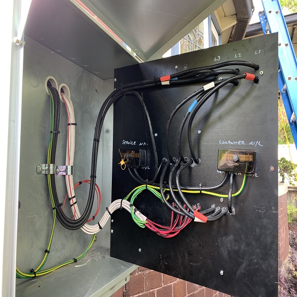Mitchell Electric - Electrician Newcastle 24/7 Emergency Repairs | 35 Apple St, Fern Bay NSW 2295, Australia | Phone: 0447 651 861