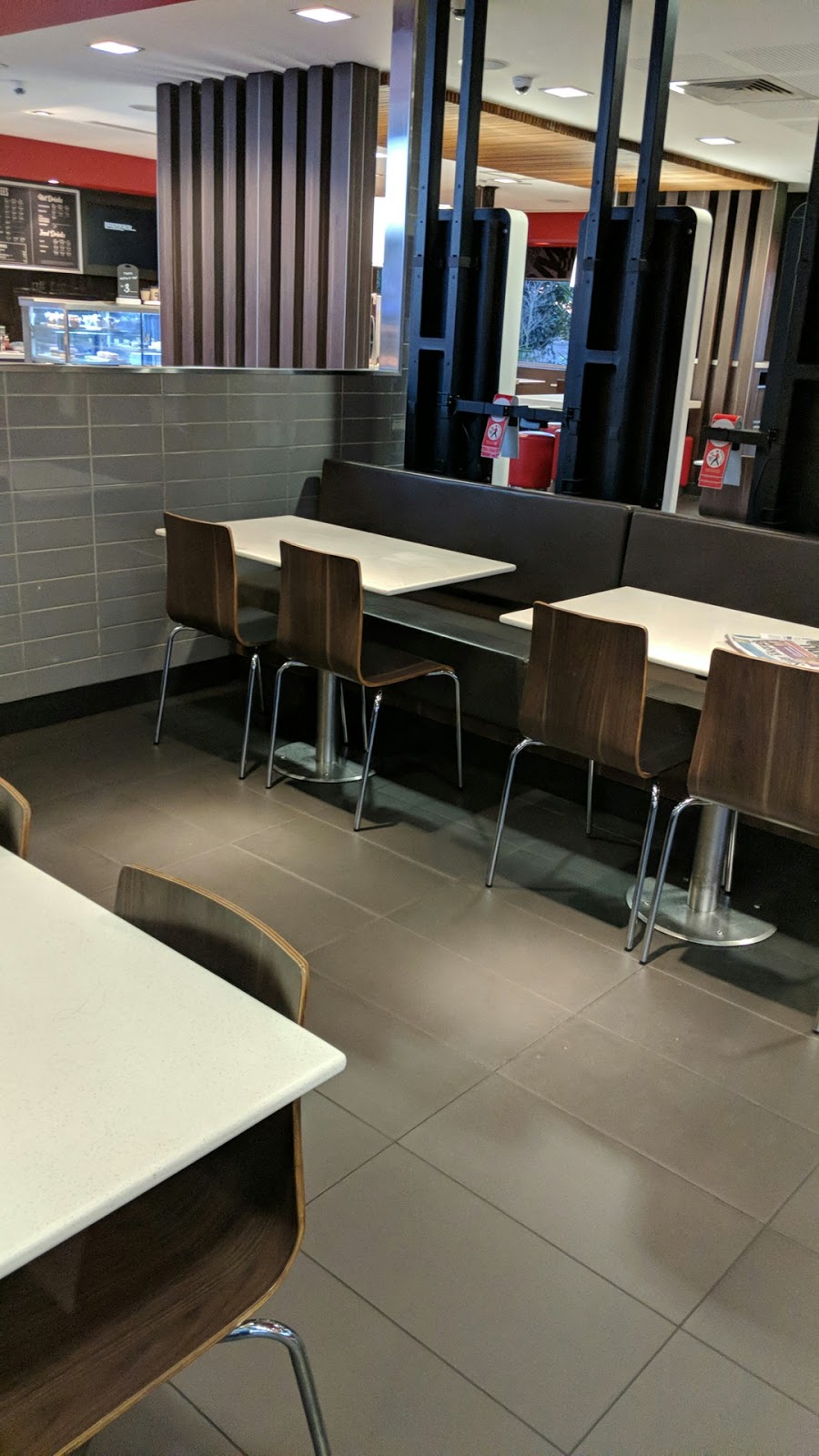 McDonalds Cartwright | meal takeaway | 2 Lyn Parade, Prestons NSW 2170, Australia | 0287835660 OR +61 2 8783 5660
