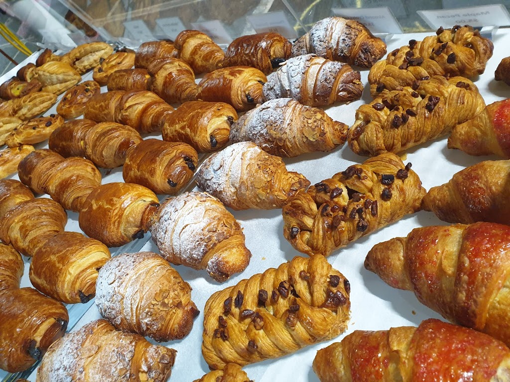 Le Petit Français Oz | bakery | 16 Greenfield Rd, Capalaba QLD 4157, Australia | 0432564709 OR +61 432 564 709