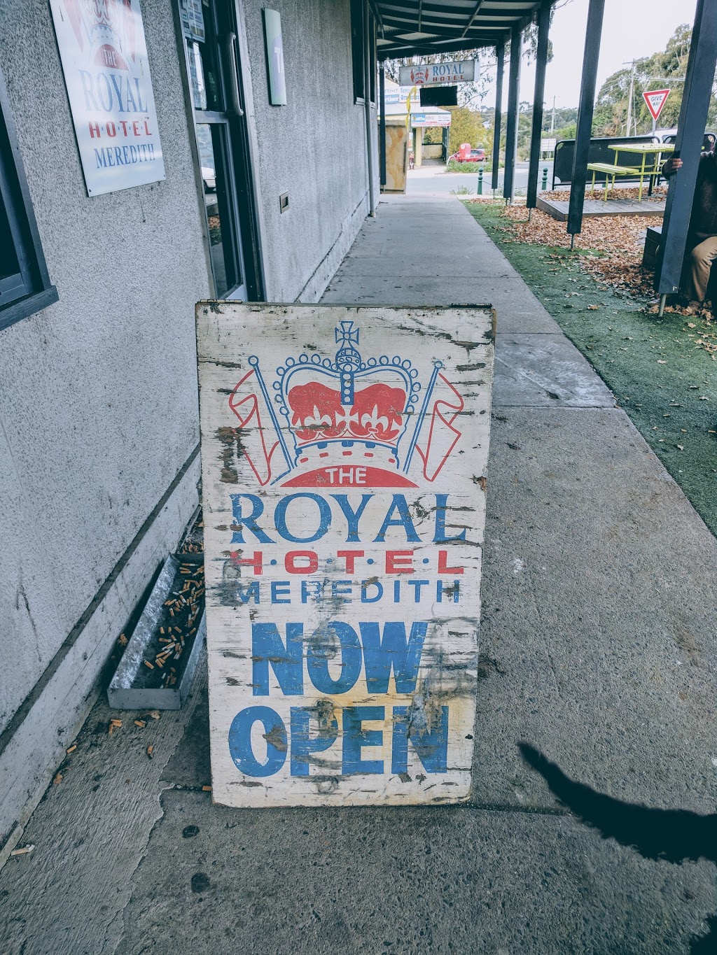 The Royal Hotel Meredith | lodging | 20 Wallace St, Meredith VIC 3333, Australia | 0352861100 OR +61 3 5286 1100
