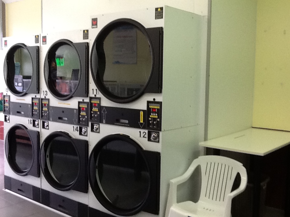 Maidstone Coin Laundry | laundry | 134 Mitchell St, Maidstone VIC 3012, Australia | 0413143666 OR +61 413 143 666