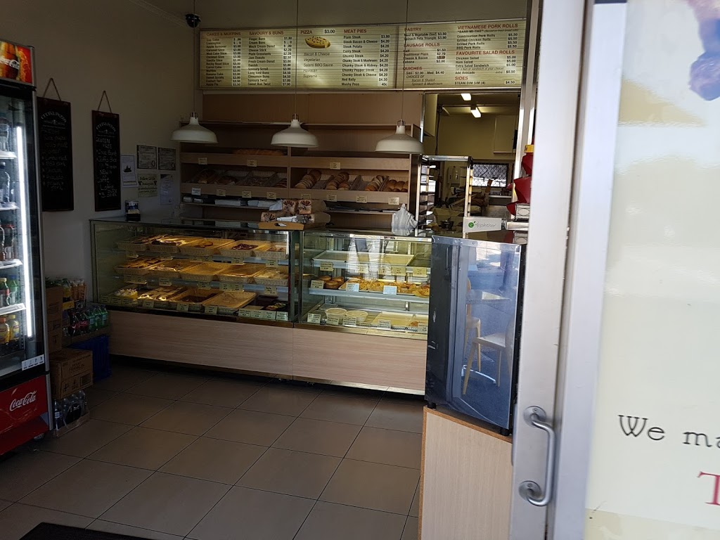 Lunch Bake | bakery | 963 Logan Rd, Holland Park West QLD 4121, Australia | 0478838939 OR +61 478 838 939