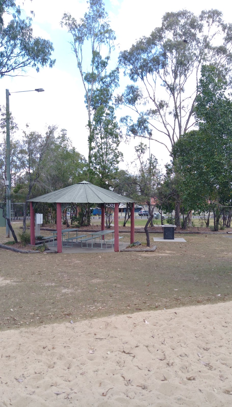 Oates Park | park | Oates Ave, Woodridge QLD 4114, Australia | 1300156426 OR +61 1300 156 426
