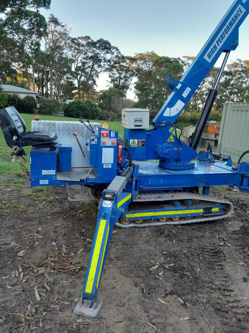 Crossroad Crane Hire p/l | 1109 Peats Ridge Rd, Peats Ridge NSW 2250, Australia | Phone: 0456 607 501