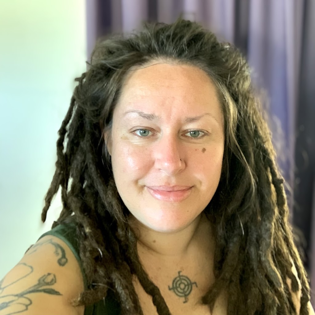 Reiki with Jen | 46 Yallambee St, Coomba Park NSW 2428, Australia | Phone: 0408 879 962