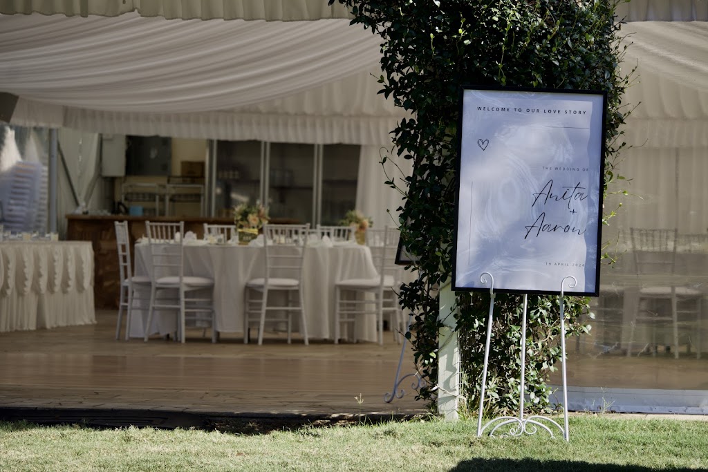 Cherbon Waters Weddings | 121 Cherbon St, Burbank QLD 4156, Australia | Phone: 0417 704 671