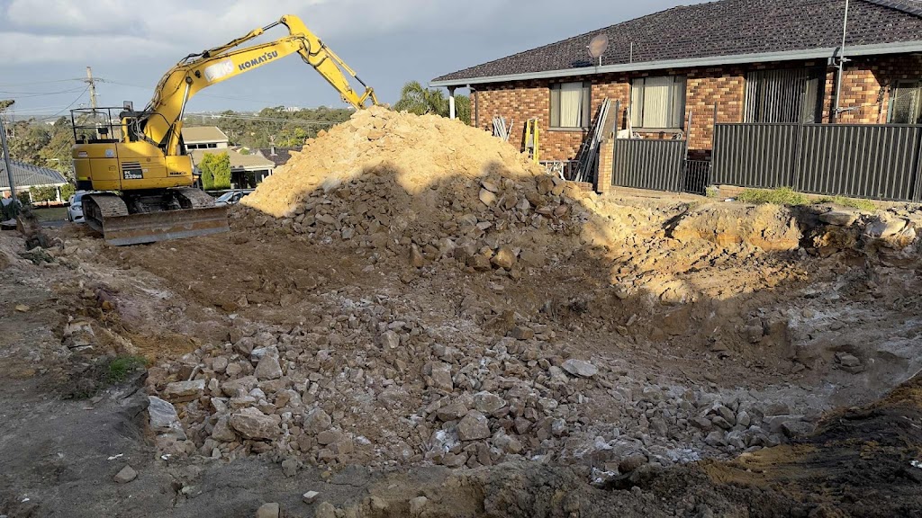 DKV haulage & civil | Camden Valley Wy, Denham Court NSW 2565, Australia | Phone: 0415 141 281