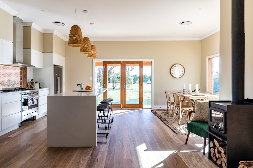 Highgrove Cottage | 379 Henry Lawson Dr, Eurunderee NSW 2850, Australia | Phone: 0417 240 294