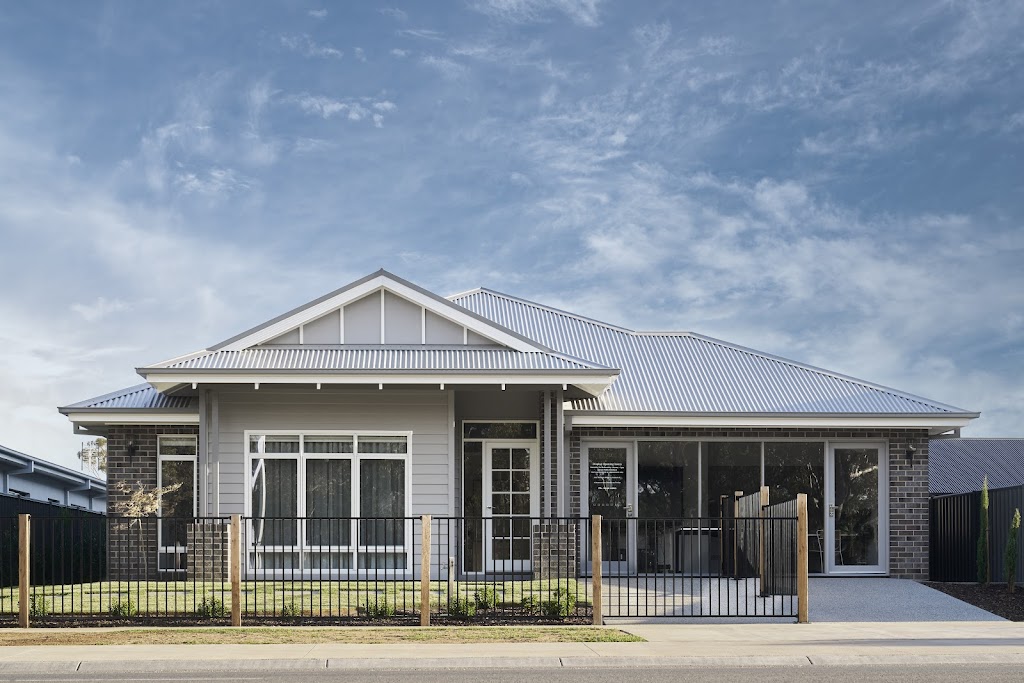 G.J. Gardner Homes Bendigo (Portside & Oakdale Display Homes) | 132 Waratah Rd, Huntly VIC 3551, Australia | Phone: (03) 5442 2300