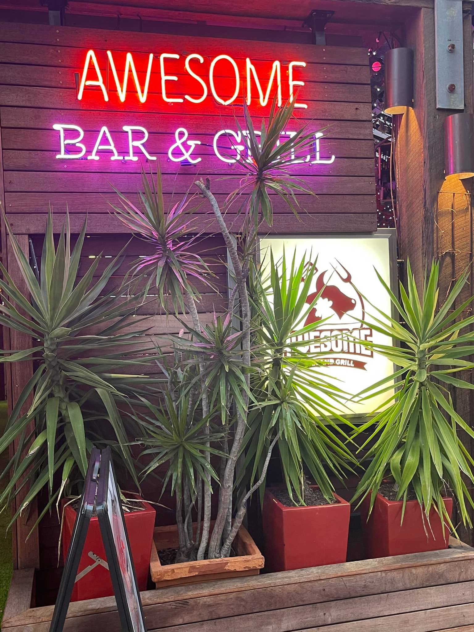 Awesome Parmigiana Bar And Grill | 5/455 Brunswick St, Fortitude Valley QLD 4006, Australia | Phone: 07 3625 0337