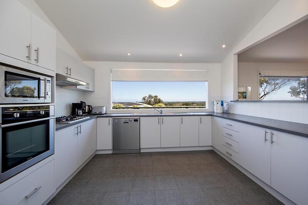 270 Degrees - views, WIFI, foxtel | 1 Stratford Rd, Rye VIC 3941, Australia | Phone: 0413 431 886