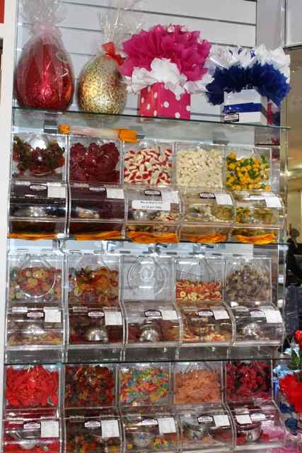 Paloma Nuts and Confectionery | 9 Lincoln St, Minto NSW 2566, Australia | Phone: (02) 8798 0399