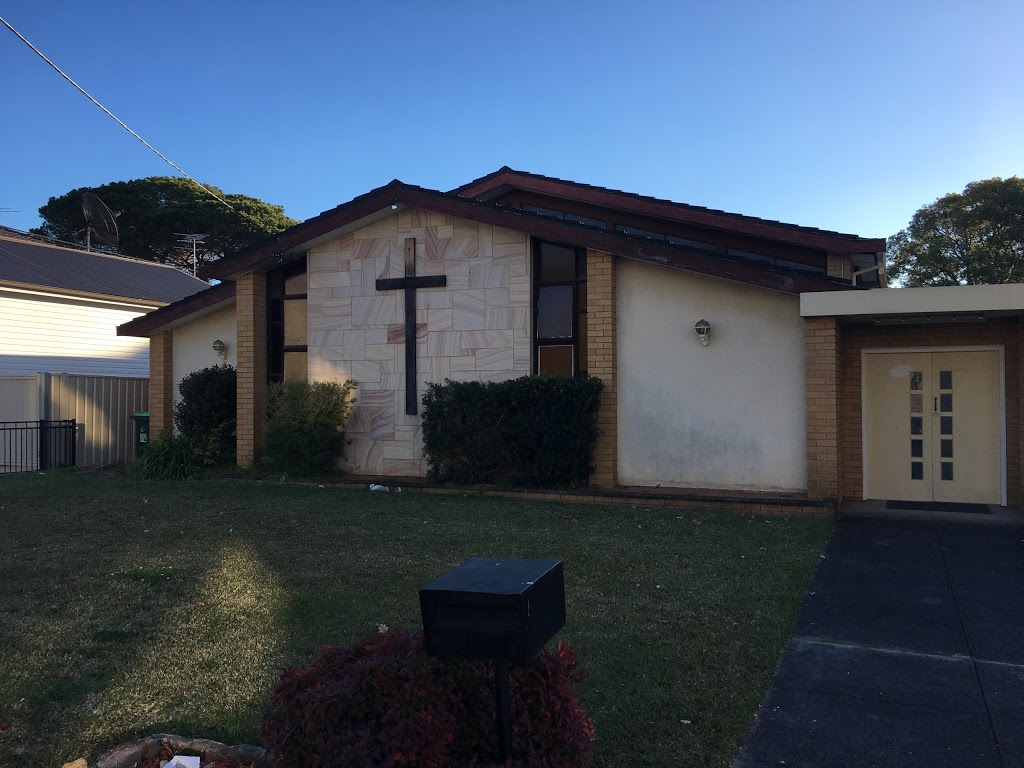 Liberty Church Of Christ | church | 122 Waterloo Rd, Greenacre NSW 2190, Australia | 0297508830 OR +61 2 9750 8830