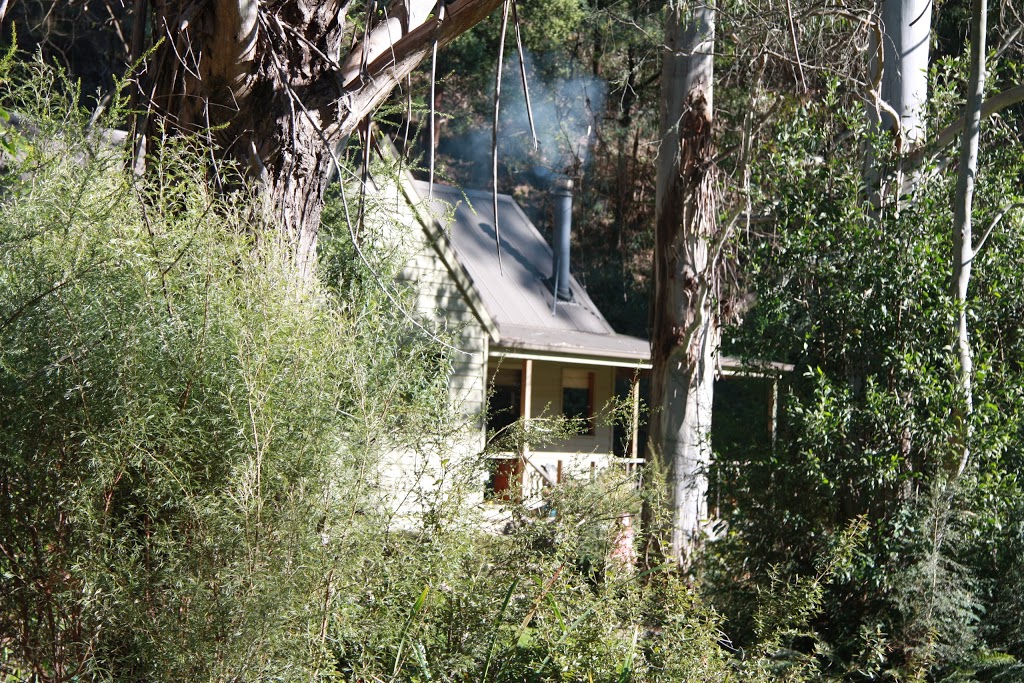 Shady Brook Cottages | 20 Mountain View Walk, Harrietville VIC 3741, Australia | Phone: 0438 050 475
