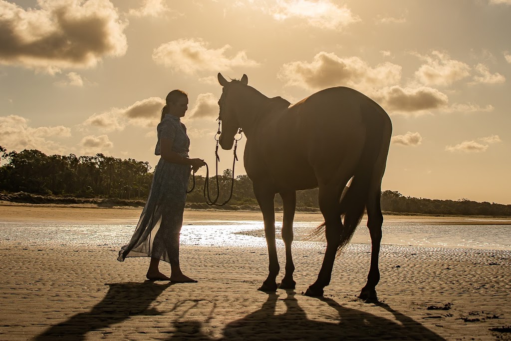 Rebecca Lintz Photography |  | 14 Carey Street Parcel Collect 10094 15052, Giru QLD 4809, Australia | 0438365555 OR +61 438 365 555