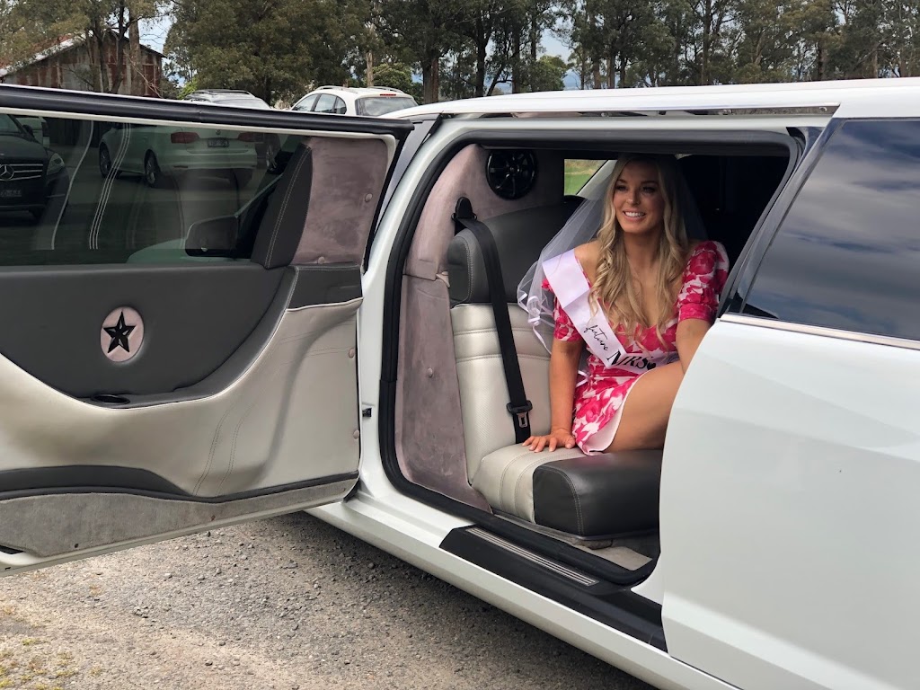 Limousine King | 73 Darling Way, Narre Warren VIC 3805, Australia | Phone: 0401 266 035