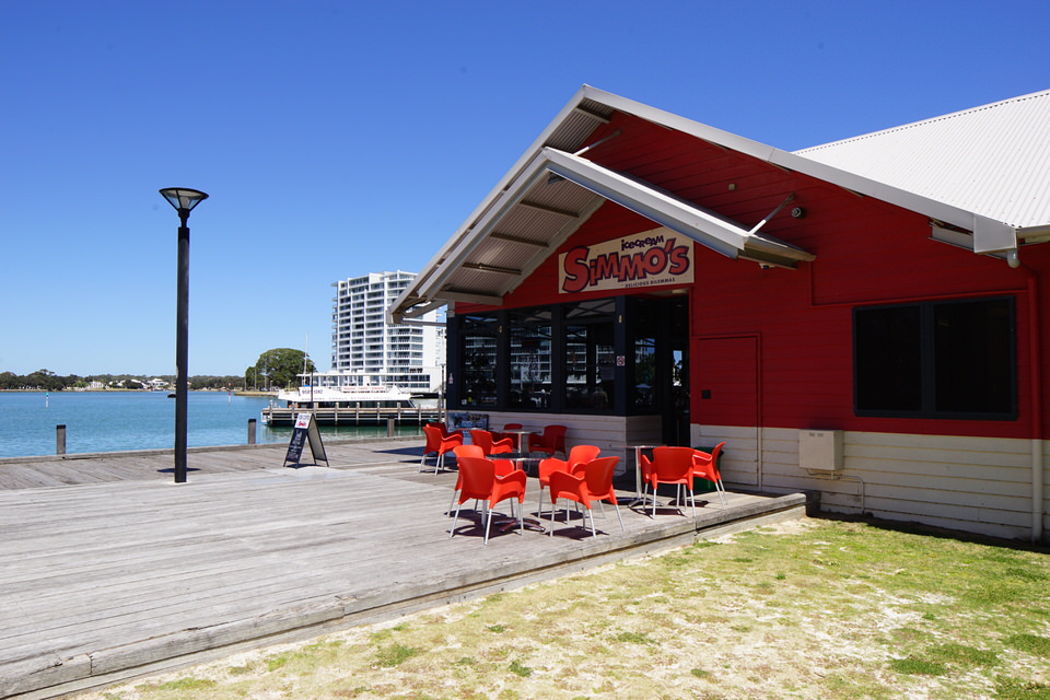 Simmos Ice Creamery | 6/73 Mandurah Terrace, Mandurah WA 6210, Australia | Phone: (08) 9582 7177