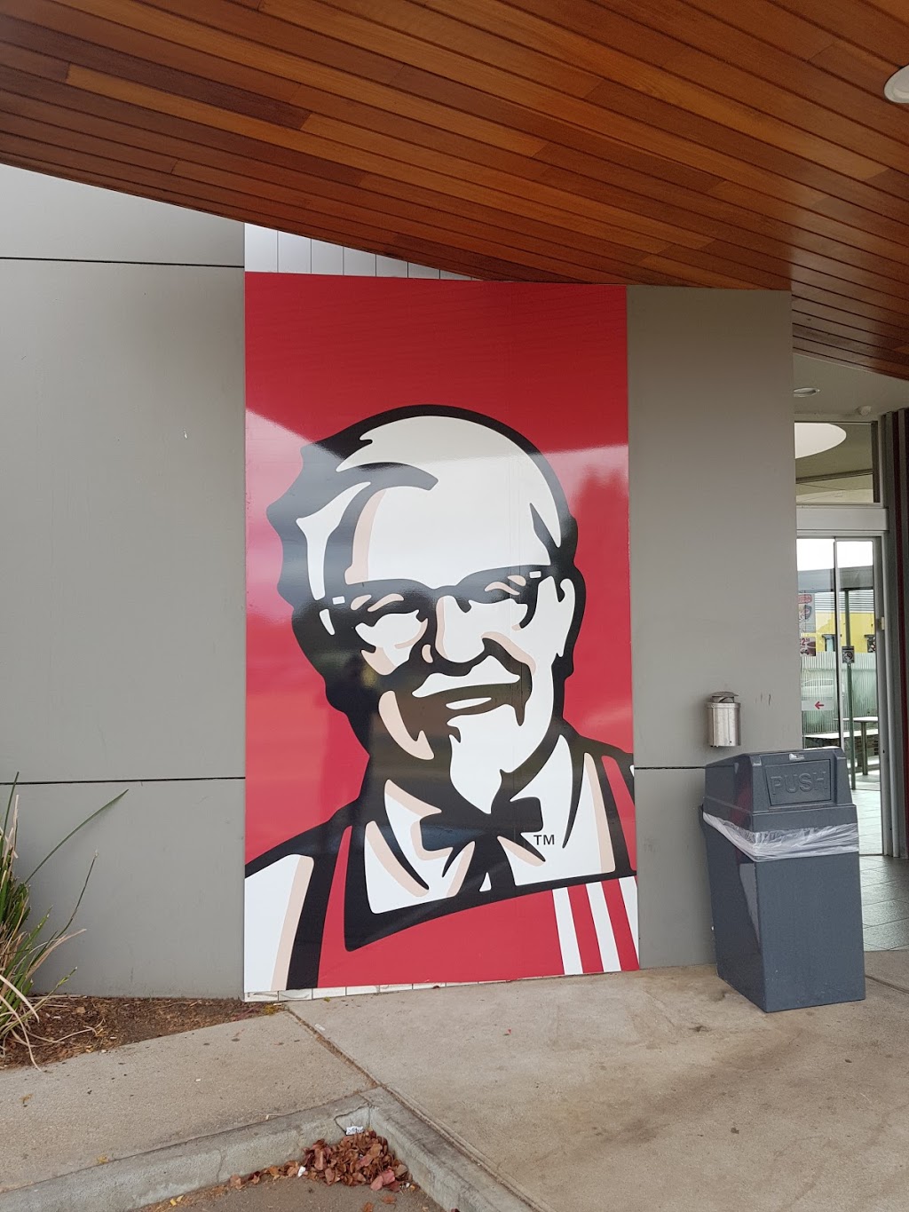 KFC Melton Phoenix | 137 Barries Rd, Melton VIC 3337, Australia | Phone: (03) 9747 8196