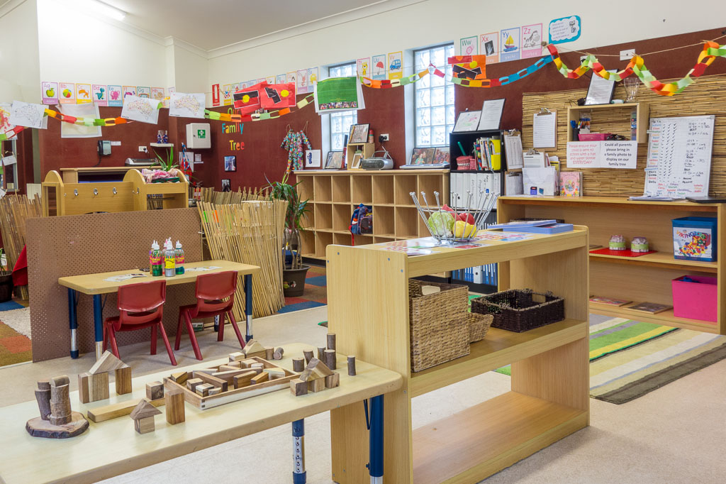 Community Kids Merrylands Early Education Centre | school | 31 Davies St, Merrylands NSW 2160, Australia | 1800411604 OR +61 1800 411 604
