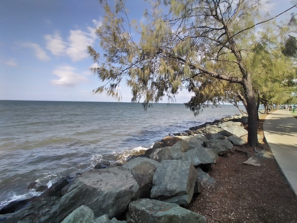 Settlement Cove Lagoon | Redcliffe Parade, Redcliffe QLD 4020, Australia | Phone: (07) 3205 0555