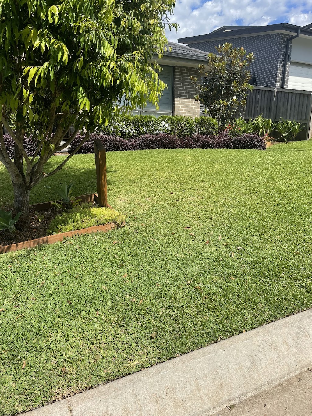 Christopher James Garden and Lawn Care | Richwood Rdg, Port Macquarie NSW 2444, Australia | Phone: 0424 336 660