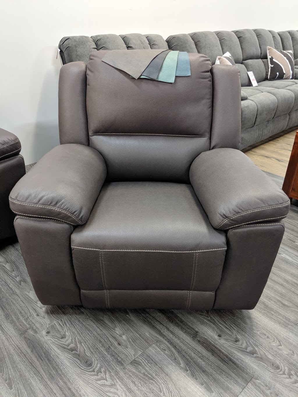 Warwick Furniture & Bedding | 110-114 Grafton St, Warwick QLD 4370, Australia | Phone: (07) 4667 7033