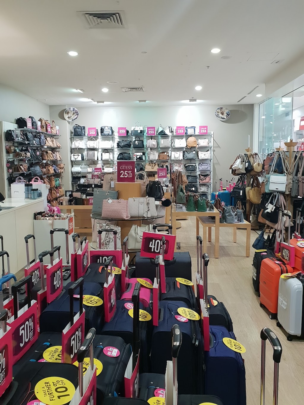Strandbags Geraldton | store | Centro Stirlings Shopping Centre Shop Sp002, 54 Sanford St, Geraldton WA 6530, Australia | 0899644321 OR +61 8 9964 4321