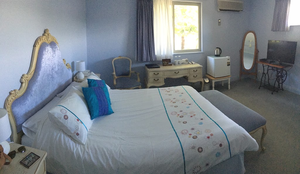 Ruskin House Bed & Breakfast | lodging | 131 Jonson St, Byron Bay NSW 2481, Australia | 0266856144 OR +61 2 6685 6144