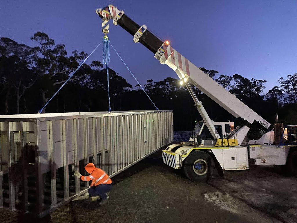 HRG Cranes | 31 Ashley Rd, Yarrambat VIC 3091, Australia | Phone: 0468 309 870