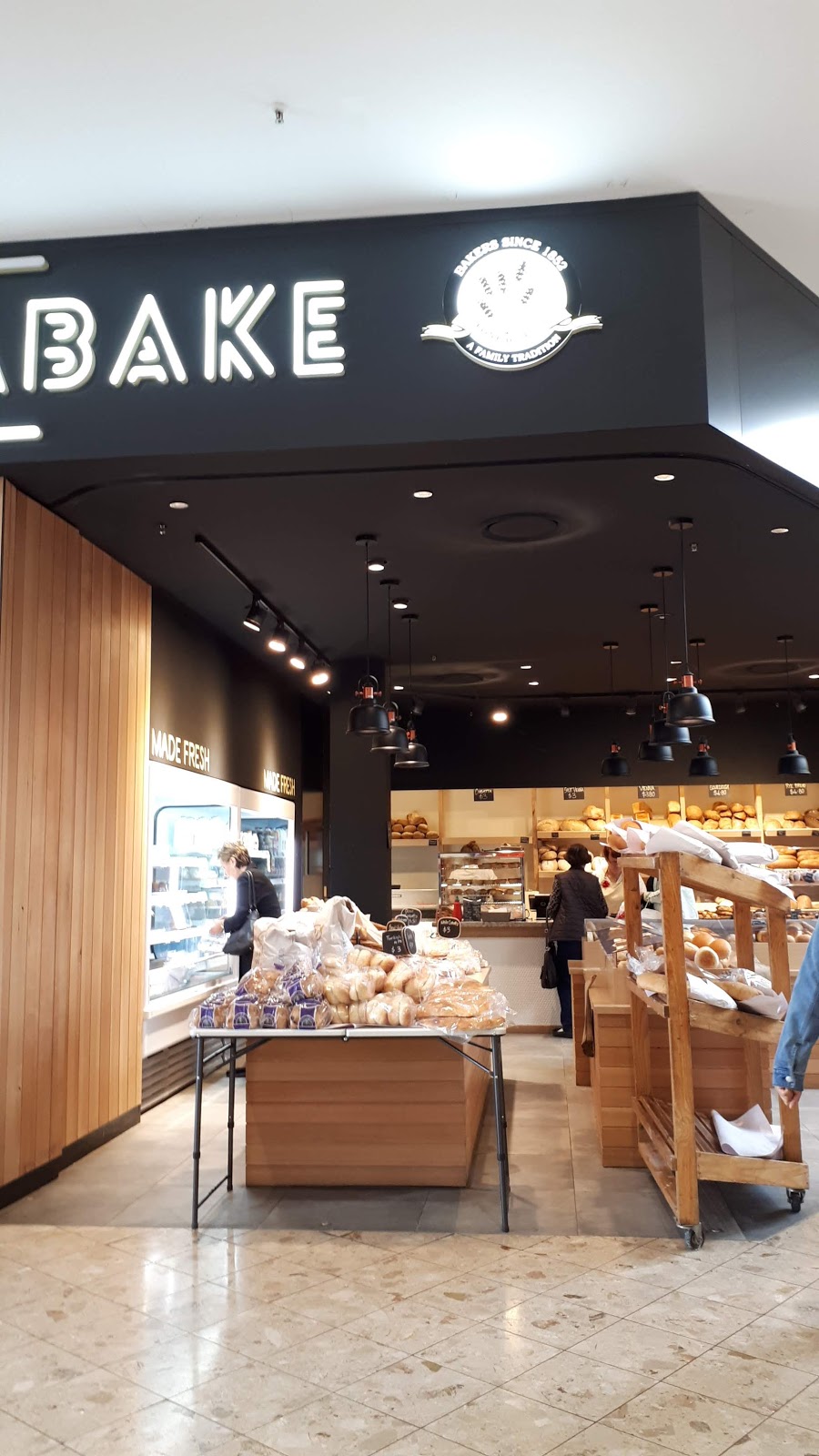 Freshabake | bakery | 27-28/39 Hanover St, Oakleigh VIC 3166, Australia | 0395680664 OR +61 3 9568 0664