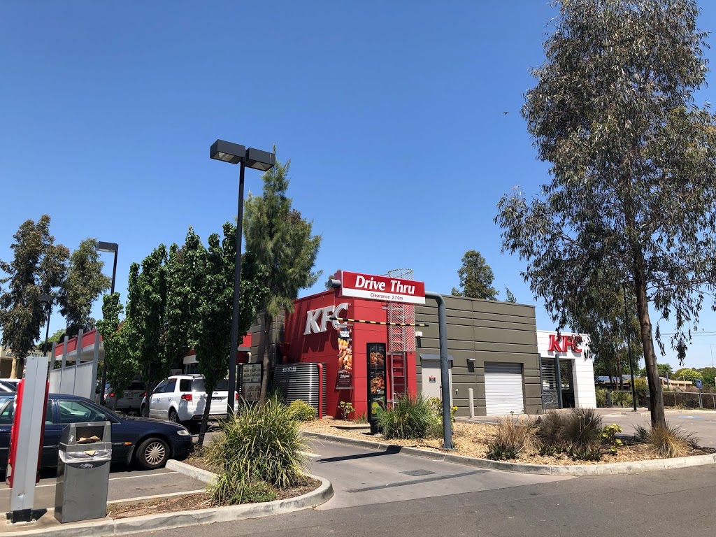 KFC Strath Village | restaurant | 130 Condon St, Kennington VIC 3551, Australia | 0354411836 OR +61 3 5441 1836