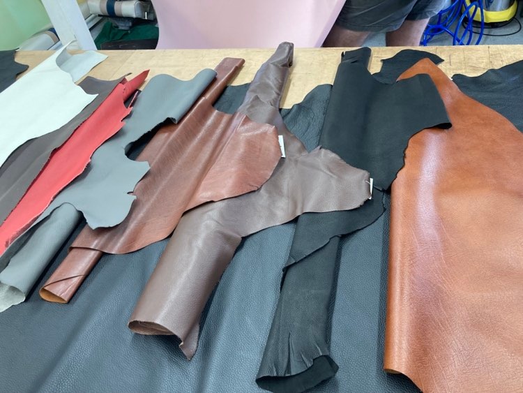 K & D Upholstery | 3 Place Ave, Sarina QLD 4737, Australia | Phone: 0427 430 795