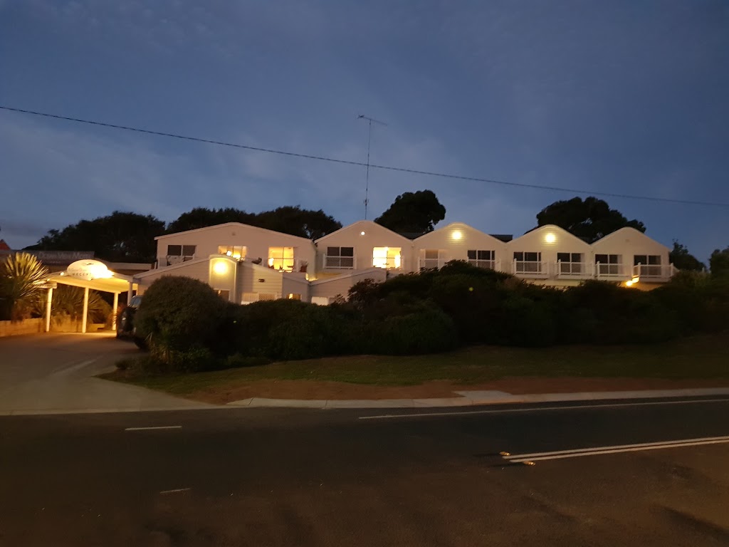 A Great Ocean View Motel | 1 Great Ocean Rd, Apollo Bay VIC 3233, Australia | Phone: (03) 5237 6527