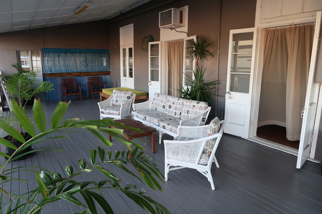 Queens Hotel Innisfail | 74-78 Rankin St, Innisfail QLD 4860, Australia | Phone: (07) 4061 2028