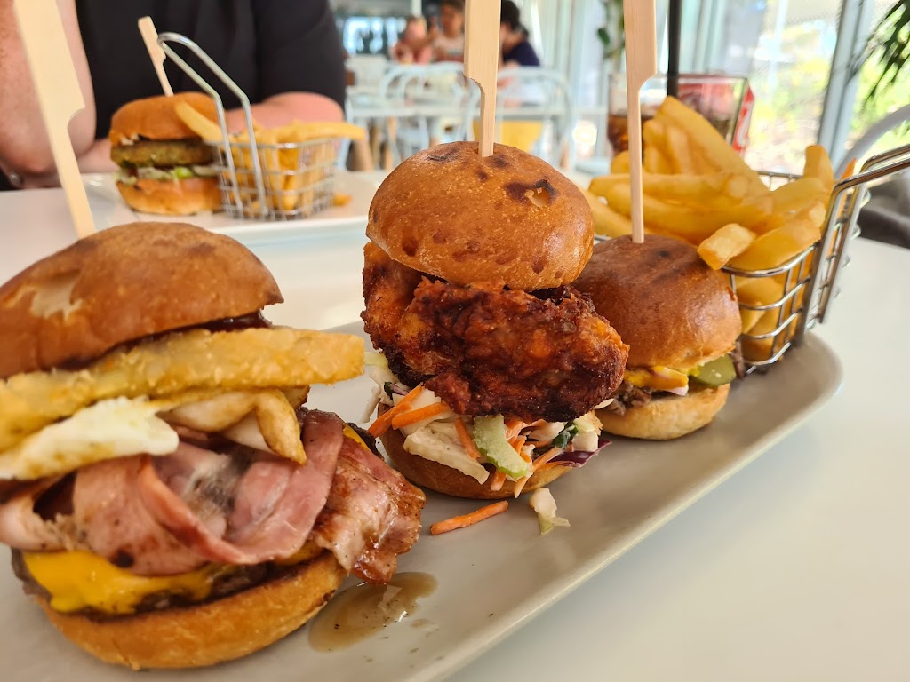 Catalina Grill House | 12 Willakool Dr, Lake Boga VIC 3584, Australia | Phone: 0475 264 594