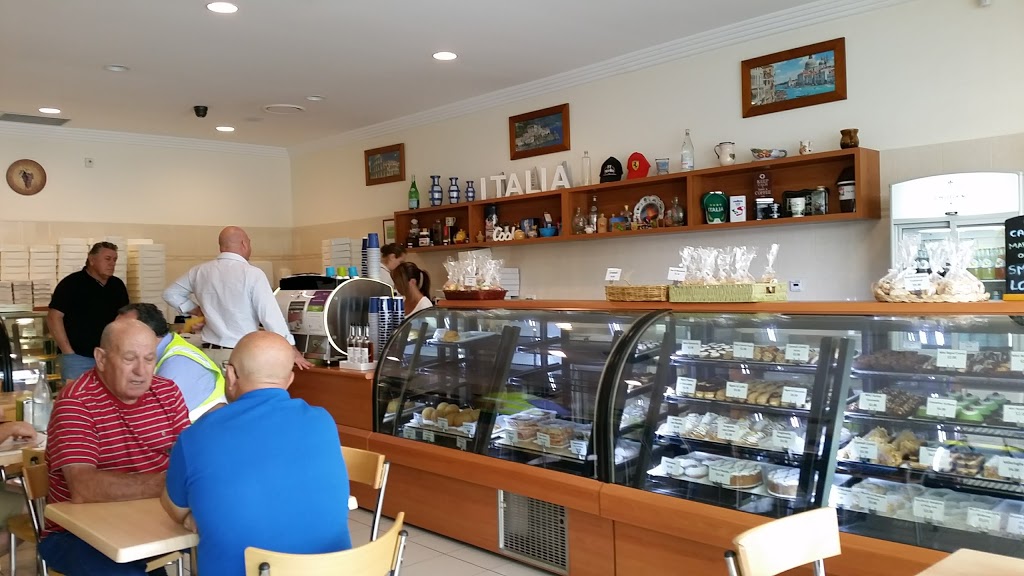 Caffetteria Italia | cafe | 33 Dell St, Woodpark NSW 2164, Australia | 0287107196 OR +61 2 8710 7196