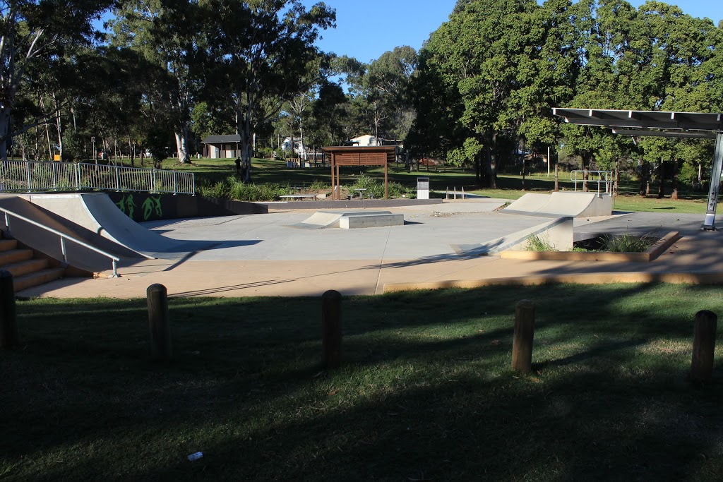 Macleay Island Community Park Skatepark | 39 High Central Rd, MacLeay Island QLD 4184, Australia | Phone: (07) 3829 8999