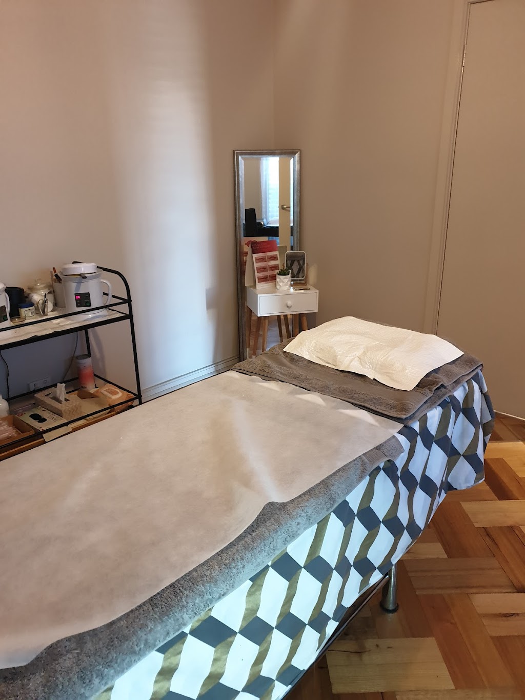 Total Body & Skin Beauty Therapy | beauty salon | 7 Drysdale Pl, Brookfield VIC 3338, Australia | 0401861755 OR +61 401 861 755
