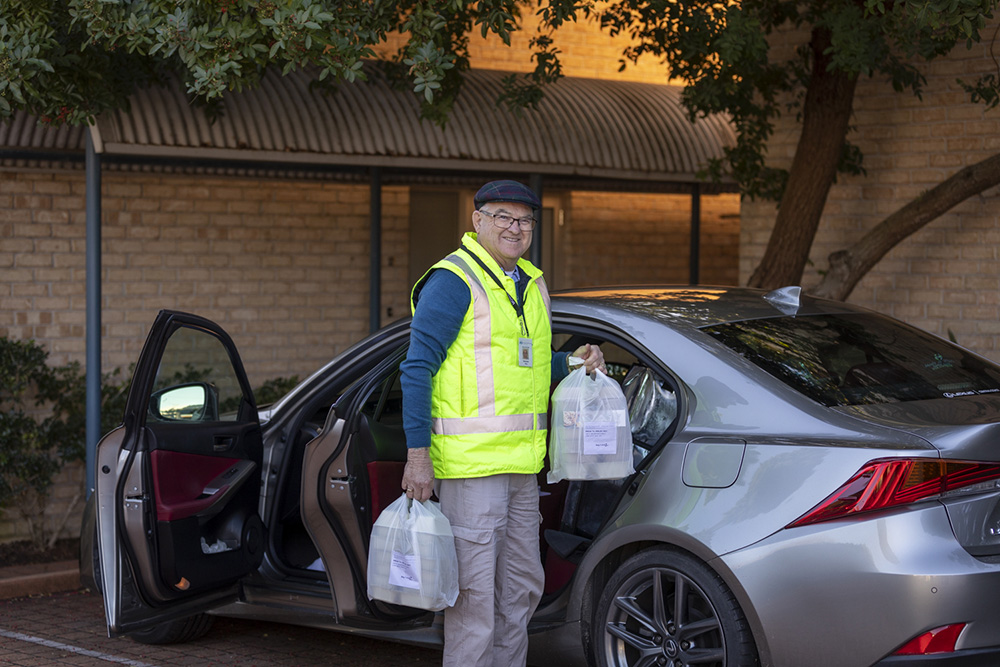 Meals on Wheels Central Coast | 6/10 Pioneer Ave, Tuggerah NSW 2259, Australia | Phone: (02) 4357 8444