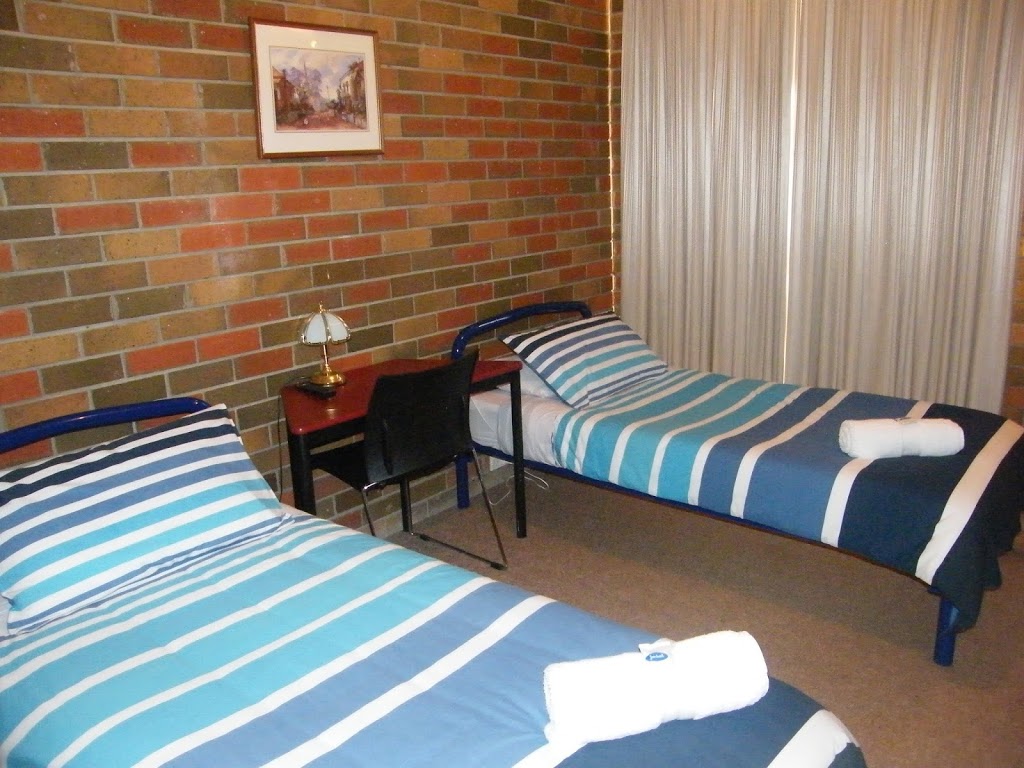 Boomers Guest House Hamilton - Accommodation | lodging | 1 Uren Ct, Hamilton VIC 3300, Australia | 0355721250 OR +61 3 5572 1250