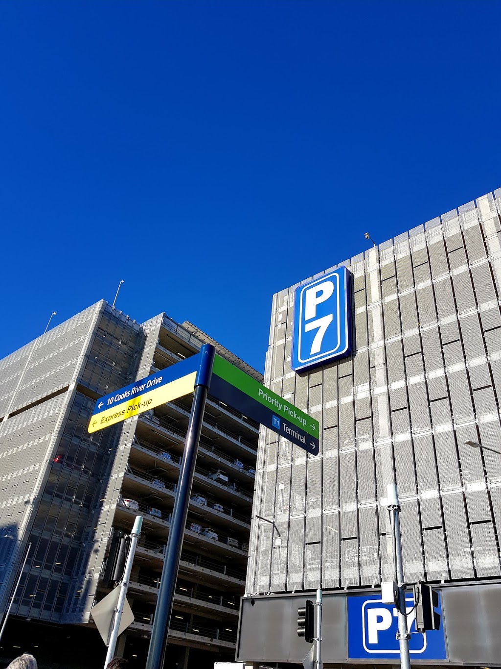 P7 International Car Park | parking | 8 Arrival Ct, Mascot NSW 2020, Australia