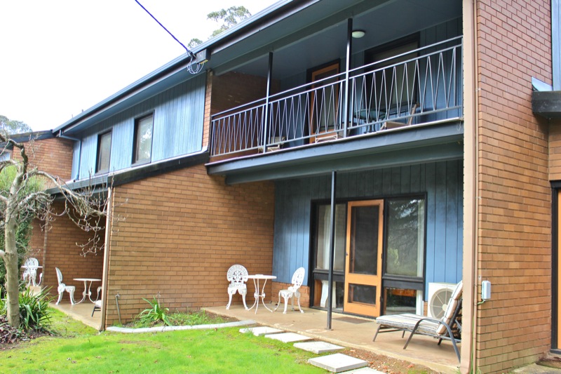 Cedar Holiday Units | real estate agency | 40 Bakers Gully Rd, Bright VIC 3741, Australia | 0357592555 OR +61 3 5759 2555