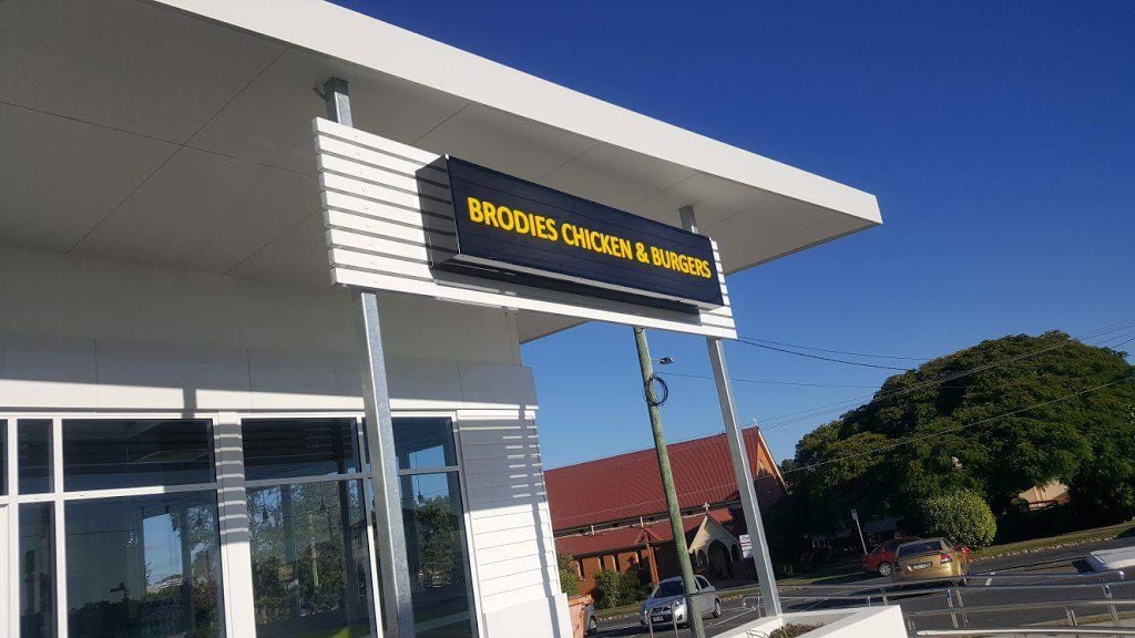 Brodies Chicken & Burgers Ipswich | 10 Lawrence St, North Ipswich QLD 4305, Australia | Phone: (07) 3143 5207