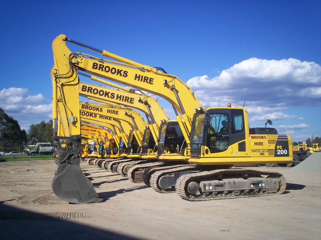 Brooks Hire Service Pty Ltd | 8575 Warrego Hwy, Withcott QLD 4352, Australia | Phone: 1300 276 657