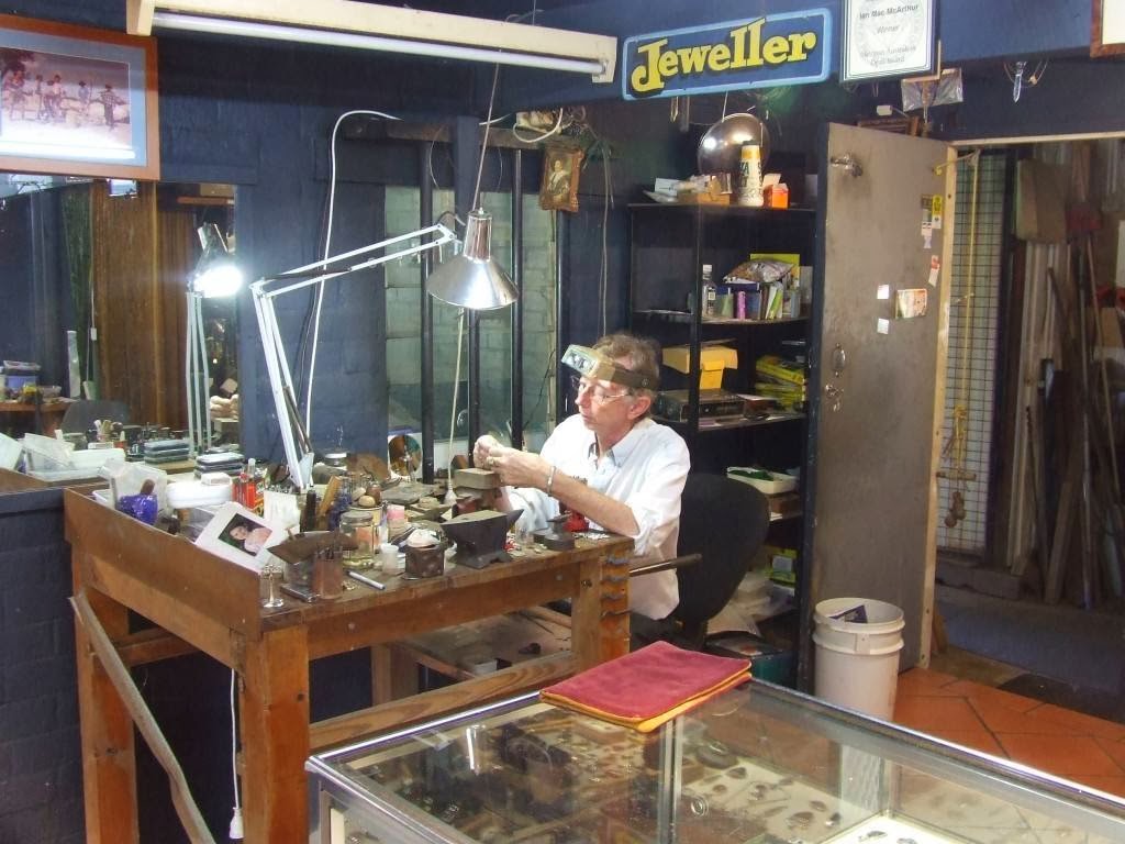 Mac Art Jewellery Studio | 2 Cahill St, Bellingen NSW 2454, Australia | Phone: (02) 6655 2588