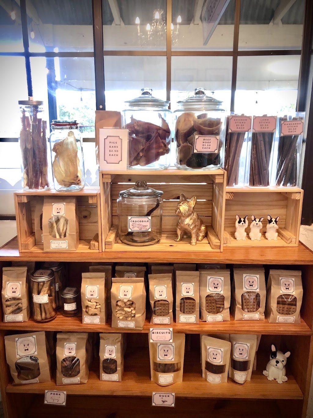 Vanity Fur Grooming Co | Colonial Plaza, 5a/137 Ipswich St, Esk QLD 4312, Australia | Phone: 0406 291 494