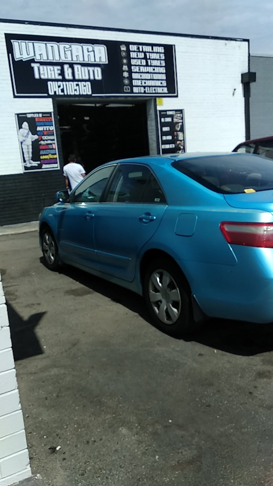 Landsdale Car Wash | 3/220 Gnangara Rd, Landsdale WA 6065, Australia | Phone: 0421 572 814