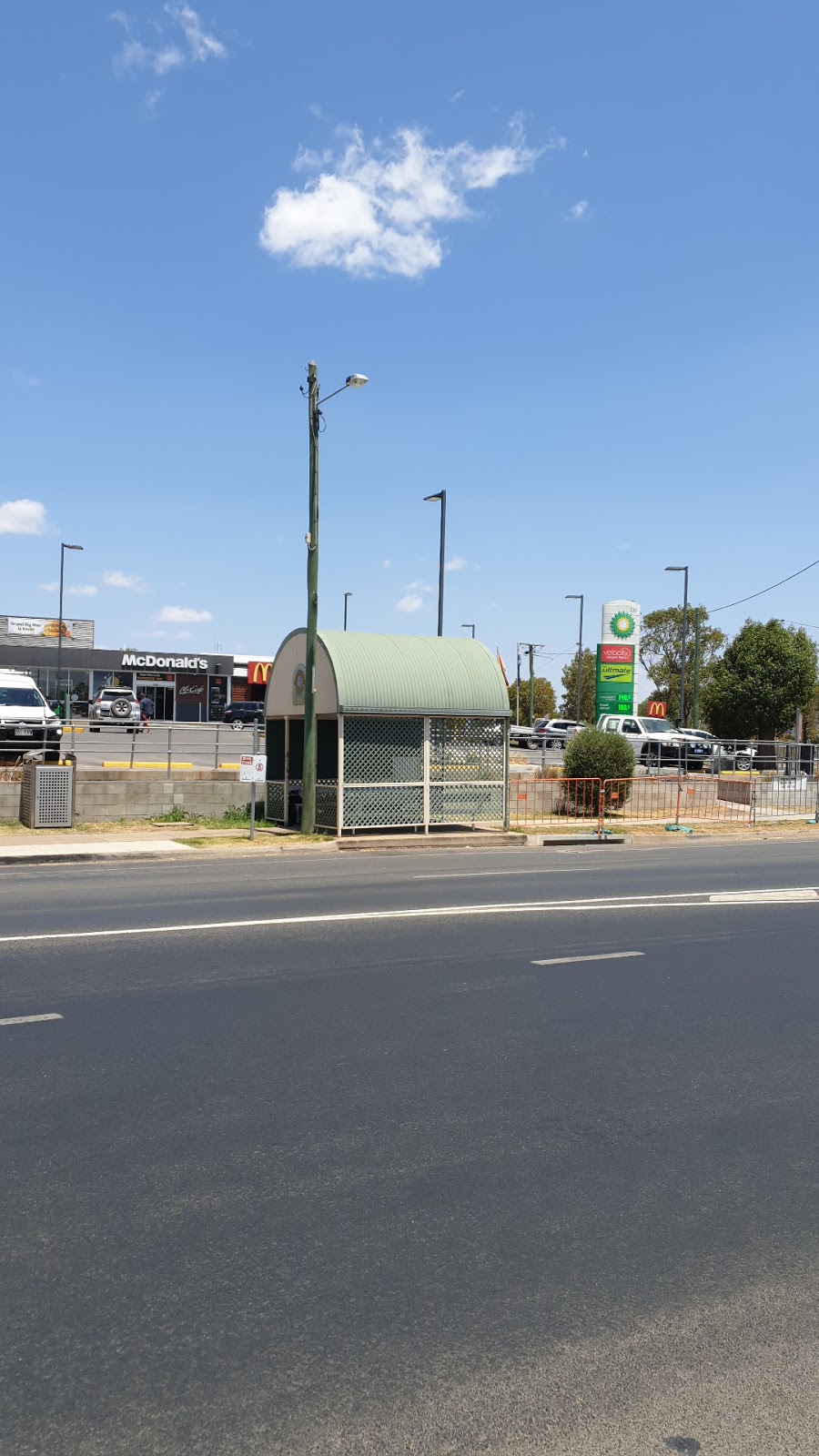 Greyhound Bus Stop Chinchilla | Bus Stop, 103 Chinchilla St, Chinchilla QLD 4413, Australia | Phone: 1300 473 946