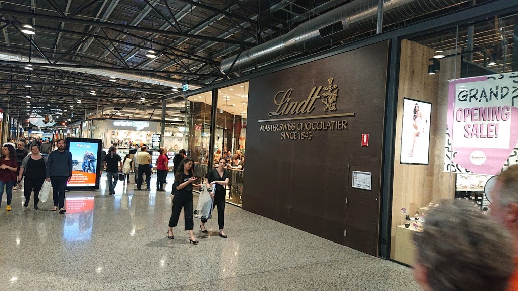 Lindt Chocolate Shop - DFO Perth | store | DFO Perth, 11 High St, Perth Airport WA 6105, Australia | 0861559169 OR +61 8 6155 9169